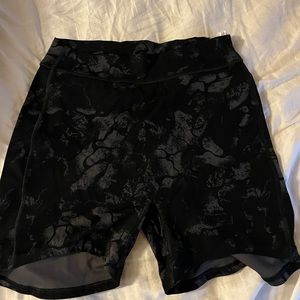 Gymshark KK Fit Shorts Black Camo L